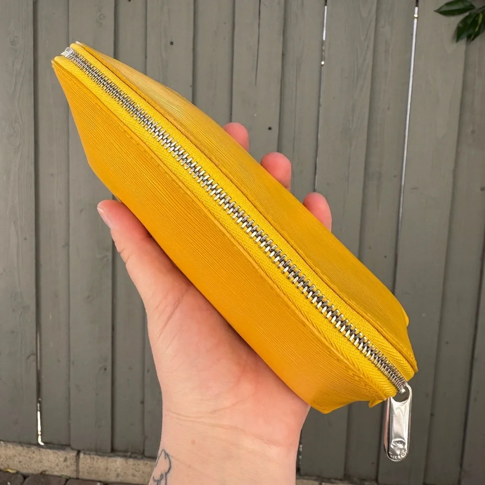 Louis Vuitton Epi Yellow Cosmetic Pouch Tassili Leather LV Clutch Bag Authentic - Picture 4 of 9